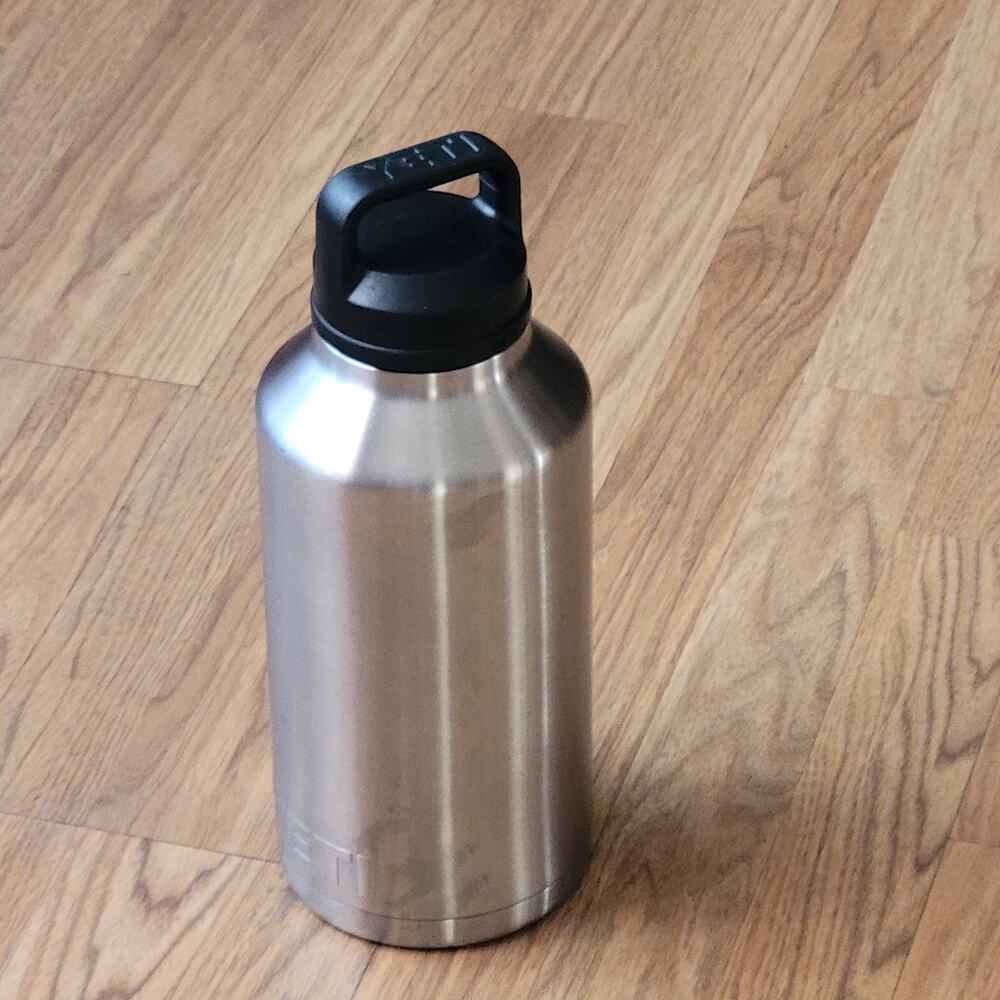 YETI Rambler Tumbler 64 oz Stainless Steel Bottle 1/2 Gal